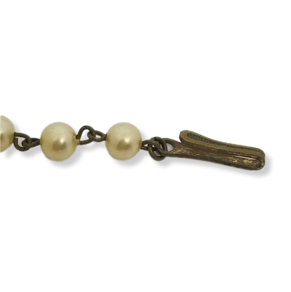 1930s SHORT MOTHER OF PEARL DISK & FAUX PEARL BRASS CHAIN NECKLACE - Picture 6 of 6